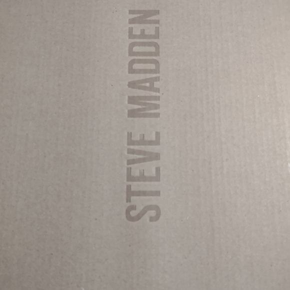 Brand New Steve Madden high ankle - Picture 4 of 6